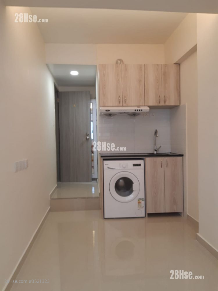 47 Kam Wa Street Sell 4 Bedrooms , 4 Bathrooms 680 ft² ( 63.2 m² )