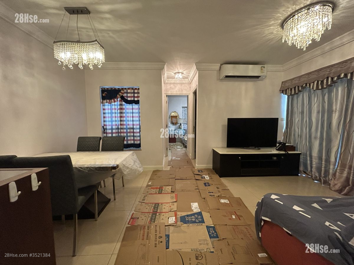Vianni Cove Rental 2 Bedrooms 547 ft² ( 50.8 m² )