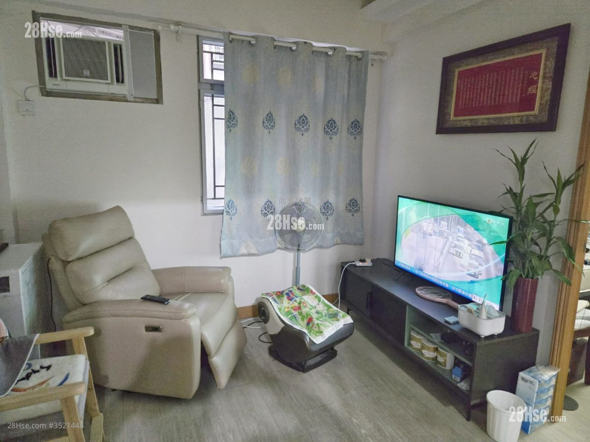 Parkview Garden Sell 2 Bedrooms , 1 Bathroom 437 ft² ( 40.6 m² )