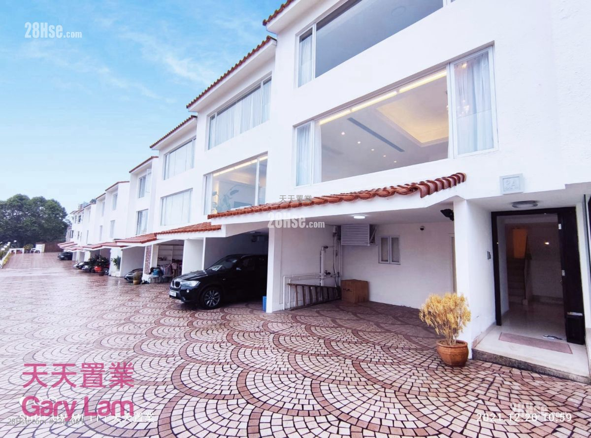 Las Pinadas Rental 3 Bedrooms , 3 Bathrooms 1,739 ft² ( 161.6 m² )