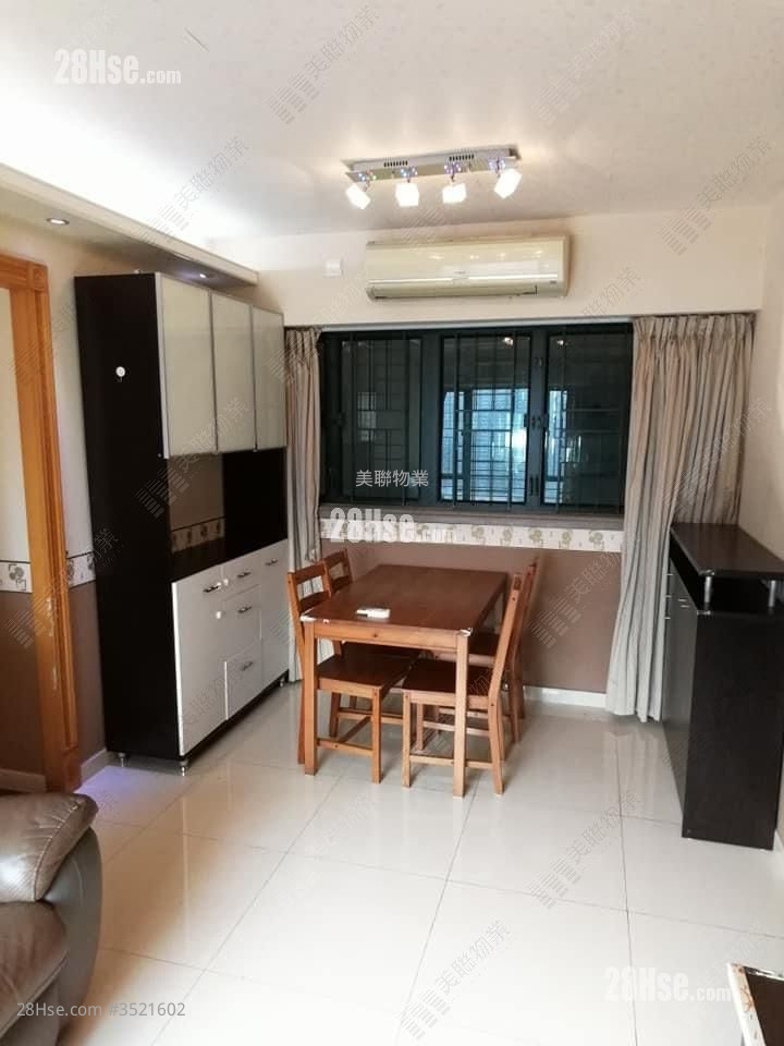 Dawning Views Sell 3 Bedrooms 570 ft² ( 53.0 m² )