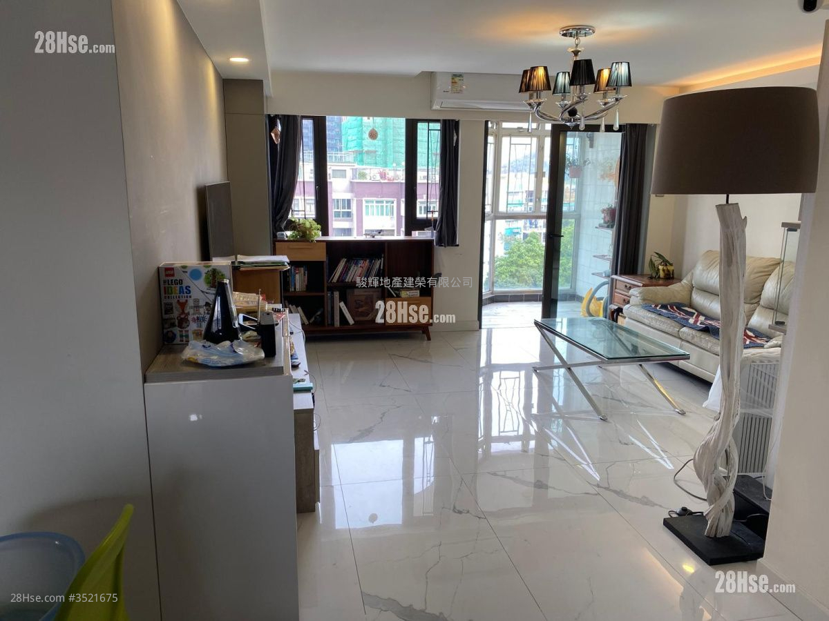 Belaire Geights Sell 3 Bedrooms , 2 Bathrooms 1,080 ft² ( 100.3 m² )