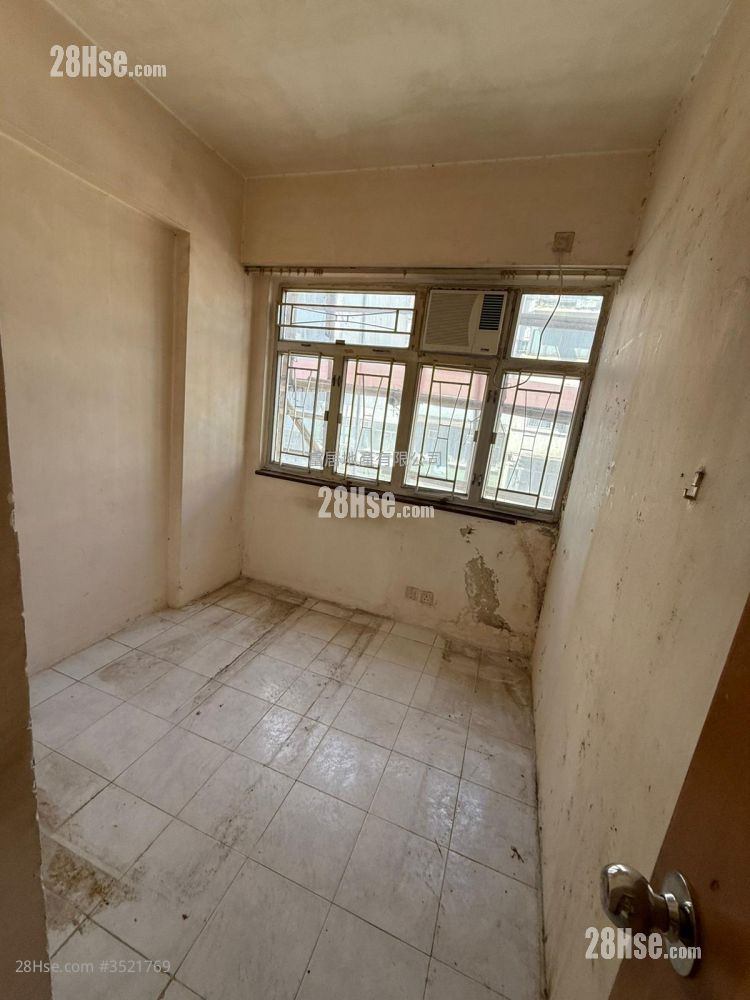 Eastland Towers Sell 2 Bedrooms , 1 Bathroom 364 ft² ( 33.8 m² )