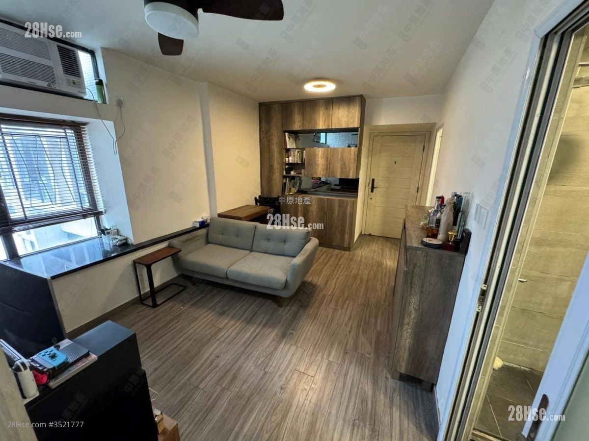 Tai Hing Gardens Sell 2 Bedrooms 419 ft² ( 38.9 m² )