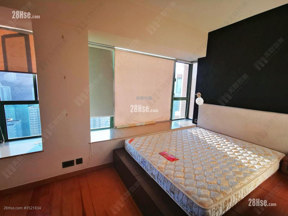 Island Resort Sell 1 Bedroom , 1 Bathroom 436 ft² ( 40.5 m² )