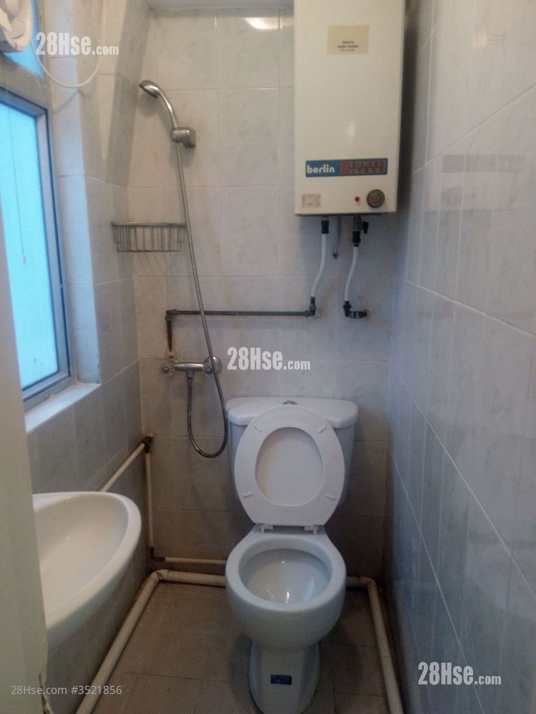 Lee Loy Building Sell 1 Bedroom , 1 Bathroom 267 ft² ( 24.8 m² )