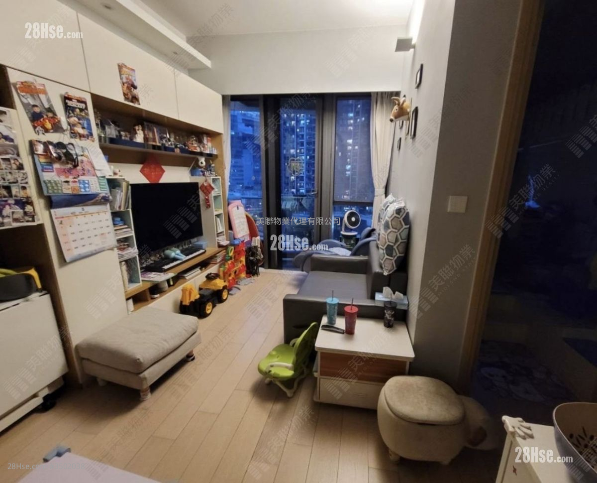 Twin Peaks Rental 461 ft² ( 42.8 m² )