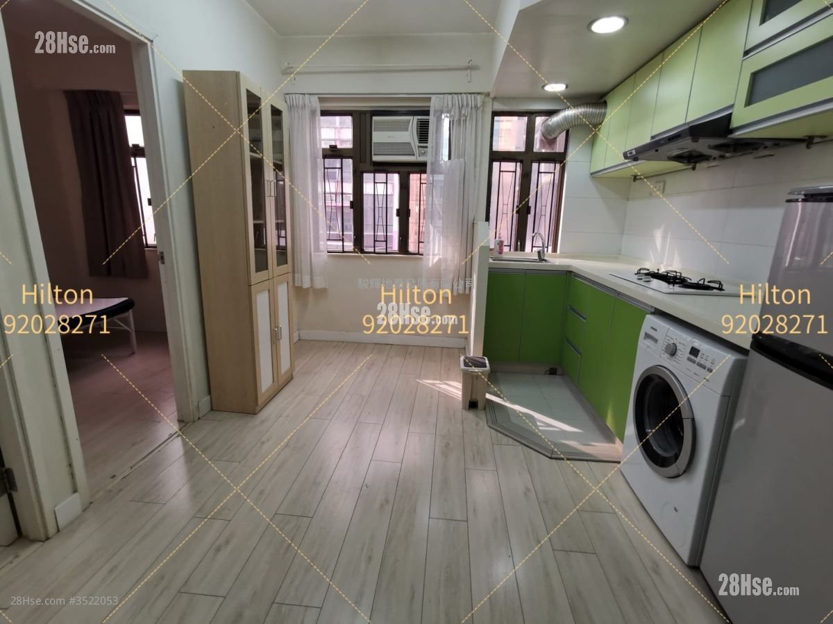 Hillwood Court Sell 2 Bedrooms , 1 Bathroom 342 ft² ( 31.8 m² )
