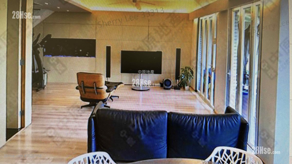 One Beacon Hill Sell 4 Bedrooms 2,073 ft² ( 192.6 m² )