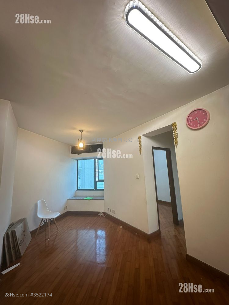Grand Horizon Rental 2 Bedrooms , 1 Bathroom 471 ft² ( 43.8 m² )