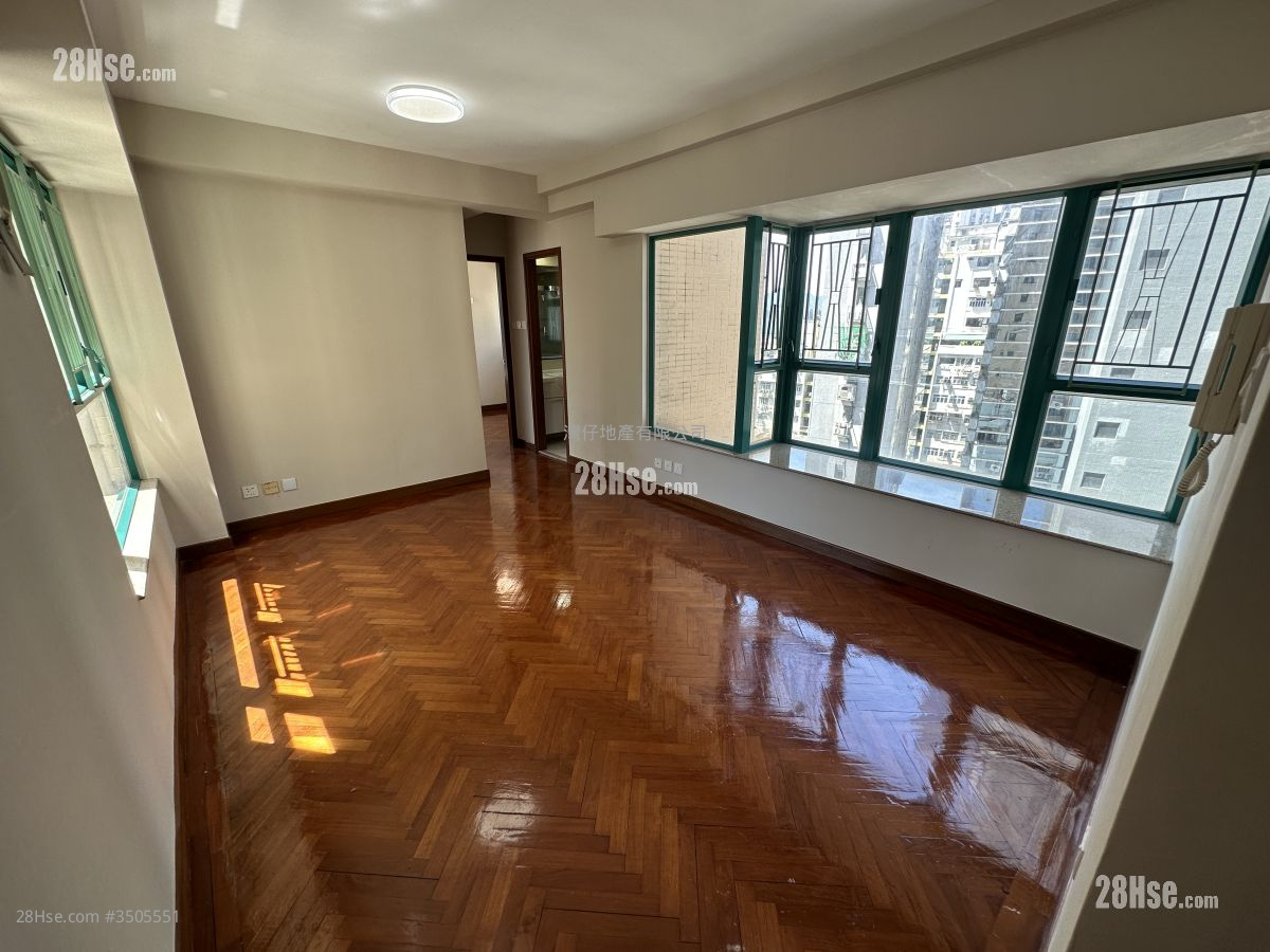 The Grandeur Sell 2 Bedrooms , 1 Bathroom 412 ft² ( 38.3 m² )