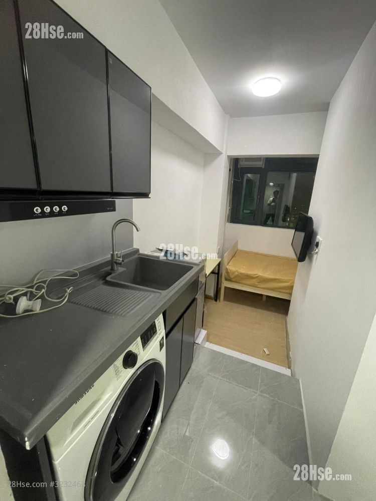 49 Sharp Street East Rental Studio , 1 Bathroom 170 ft² ( 15.8 m² )