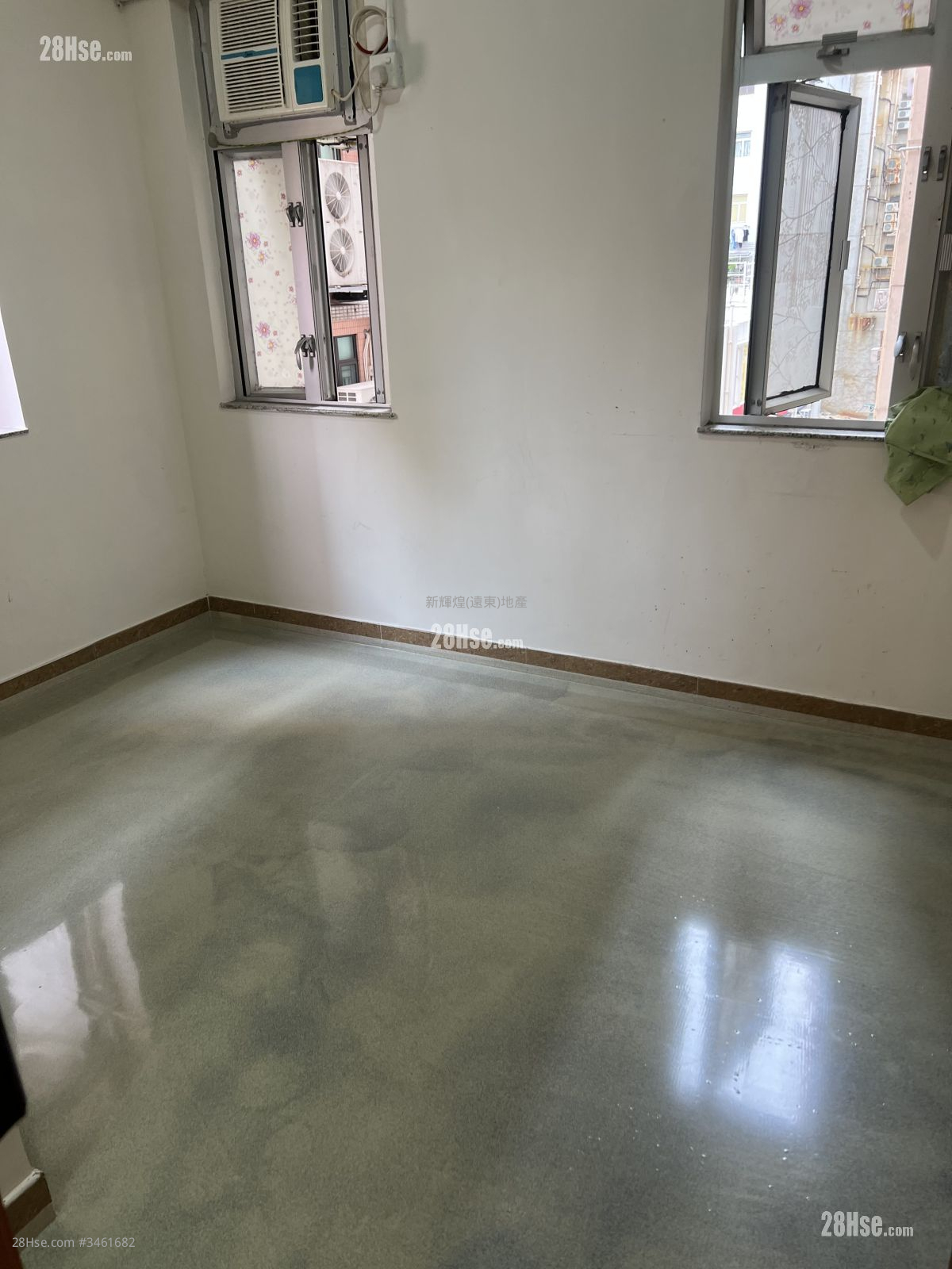 Mascot House Rental 160 ft² ( 14.9 m² )
