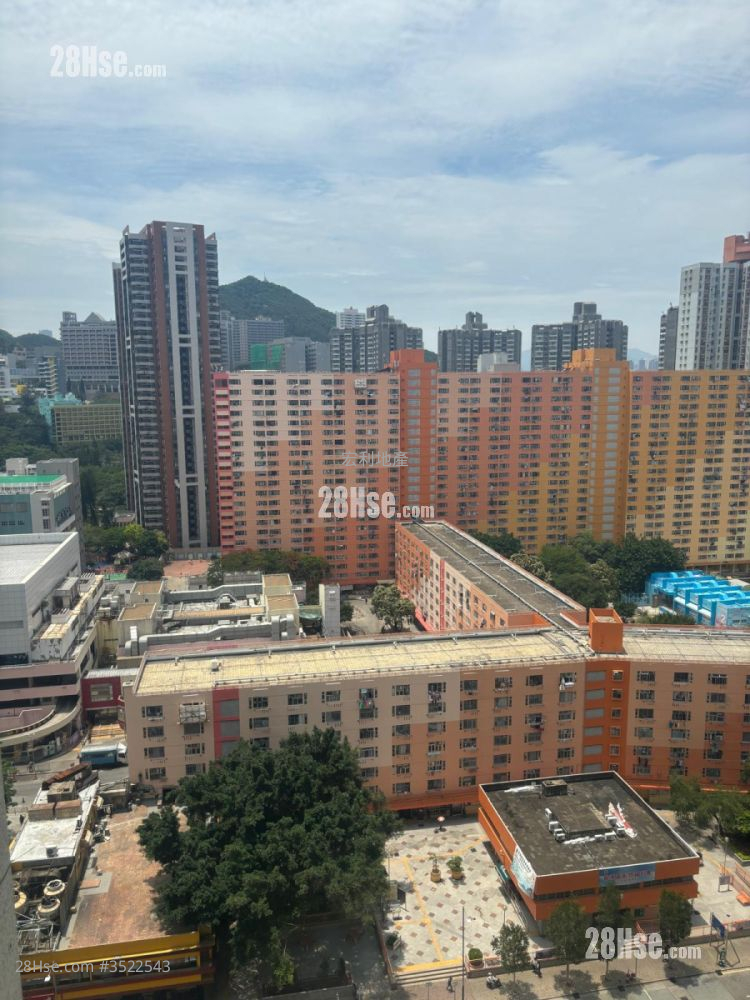 Lok Hin Terrace Sell 2 Bedrooms , 1 Bathroom 429 ft² ( 39.9 m² )