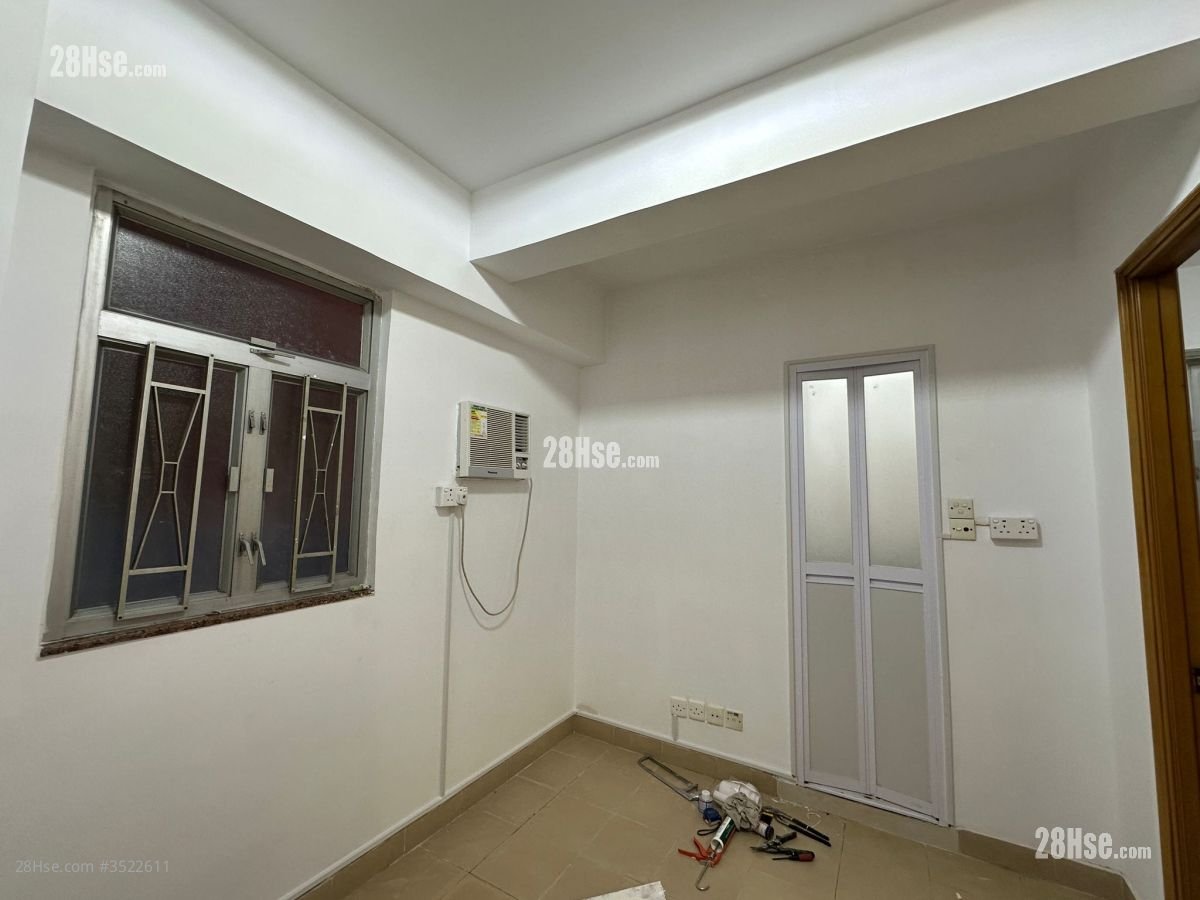 Lai Tong Building Rental 2 Bedrooms , 1 Bathroom 238 ft² ( 22.1 m² )