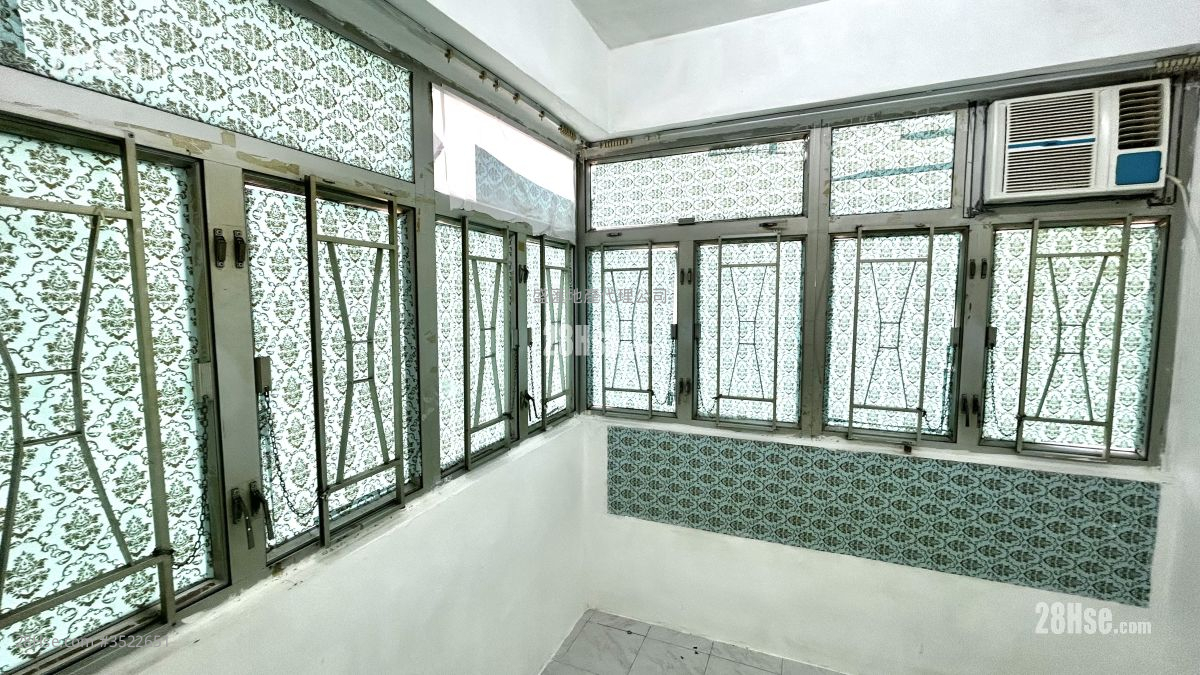 Tak Cheong Apartments Rental Studio , 1 Bathroom 90 ft² ( 8.4 m² )