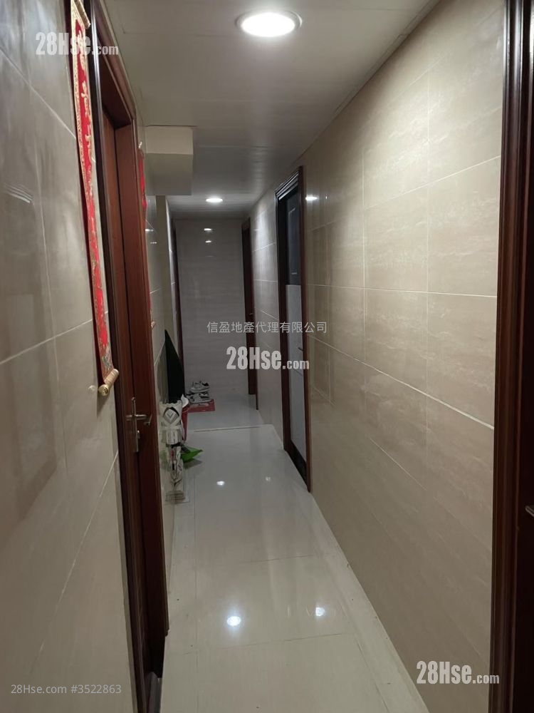 Continental Mansion Sell 5+ Bedrooms , 5+ Bathrooms 622 ft² ( 57.8 m² )