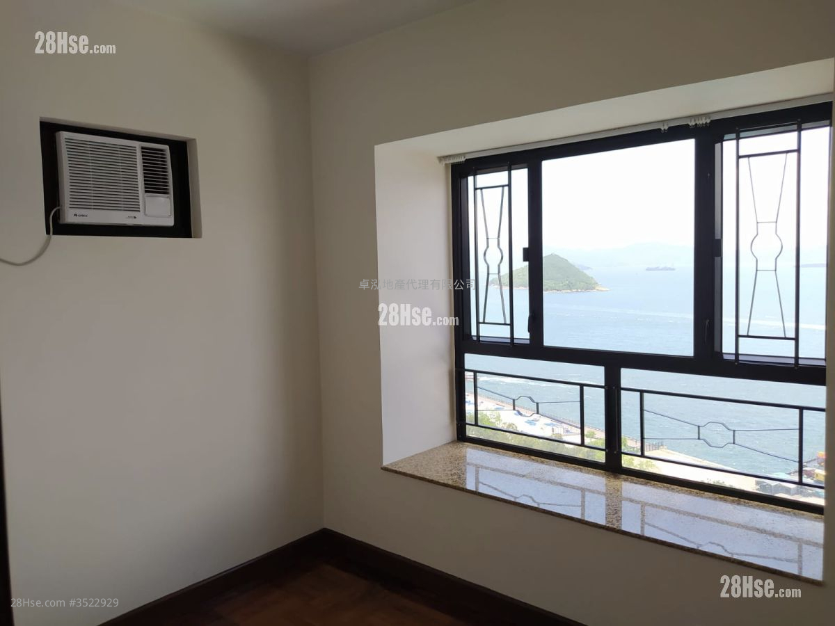 Yick Fung Garden Rental 3 Bedrooms , 1 Bathroom 465 ft² ( 43.2 m² )