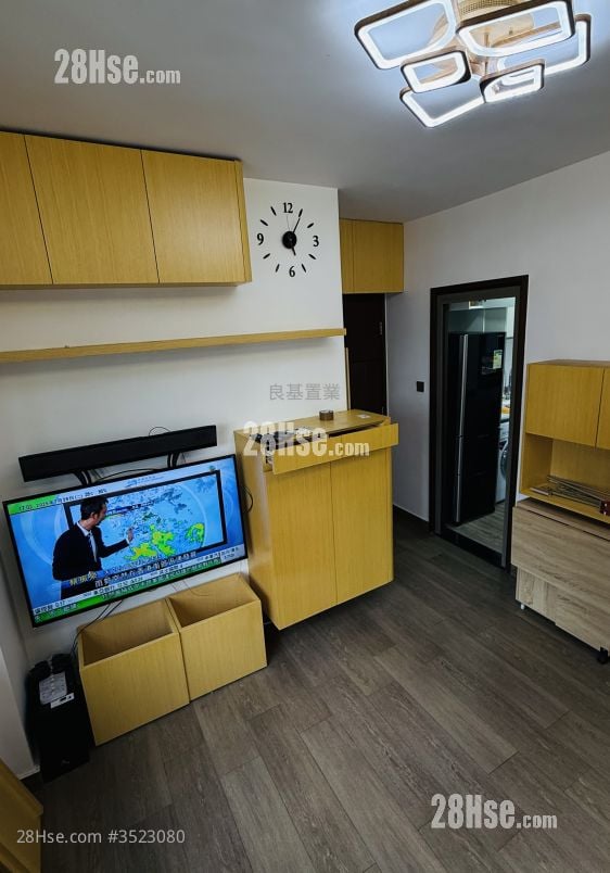 Connaught Garden Rental 2 Bedrooms , 1 Bathroom 310 ft² ( 28.8 m² )