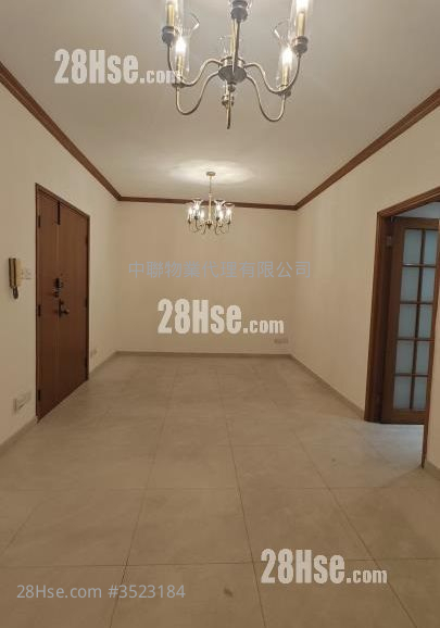 Pristine Villa Sell 817 ft² ( 75.9 m² )