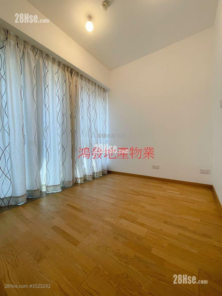 Novi Rental Studio , 1 Bathroom 226 ft² ( 21.0 m² )