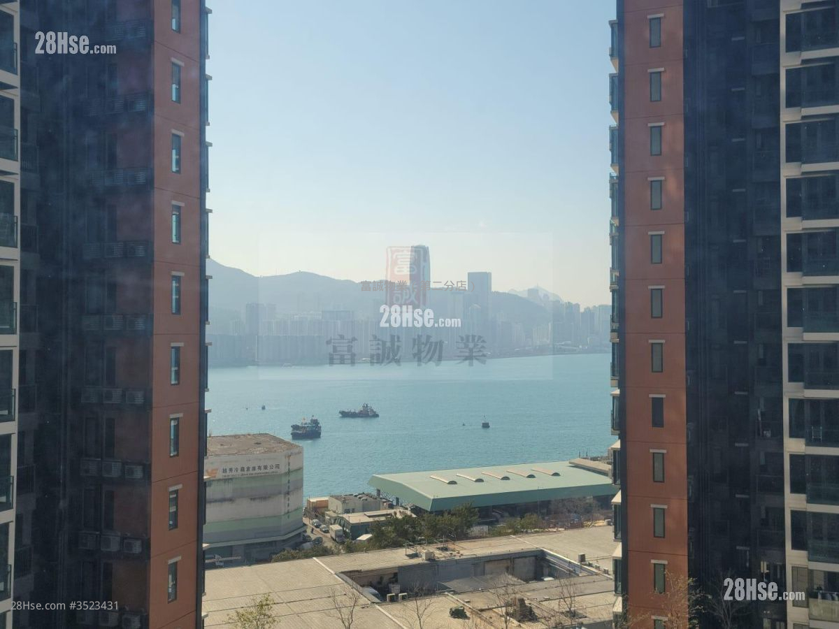 The Spectacle Sell 2 Bedrooms , 1 Bathroom 544 ft² ( 50.5 m² )