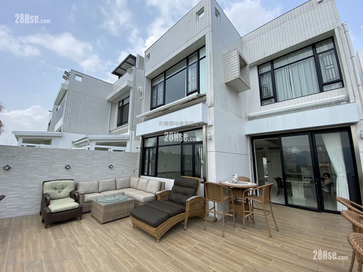 Greenwood Terrace Rental 3 Bedrooms , 2 Bathrooms 1,692 ft² ( 157.2 m² )