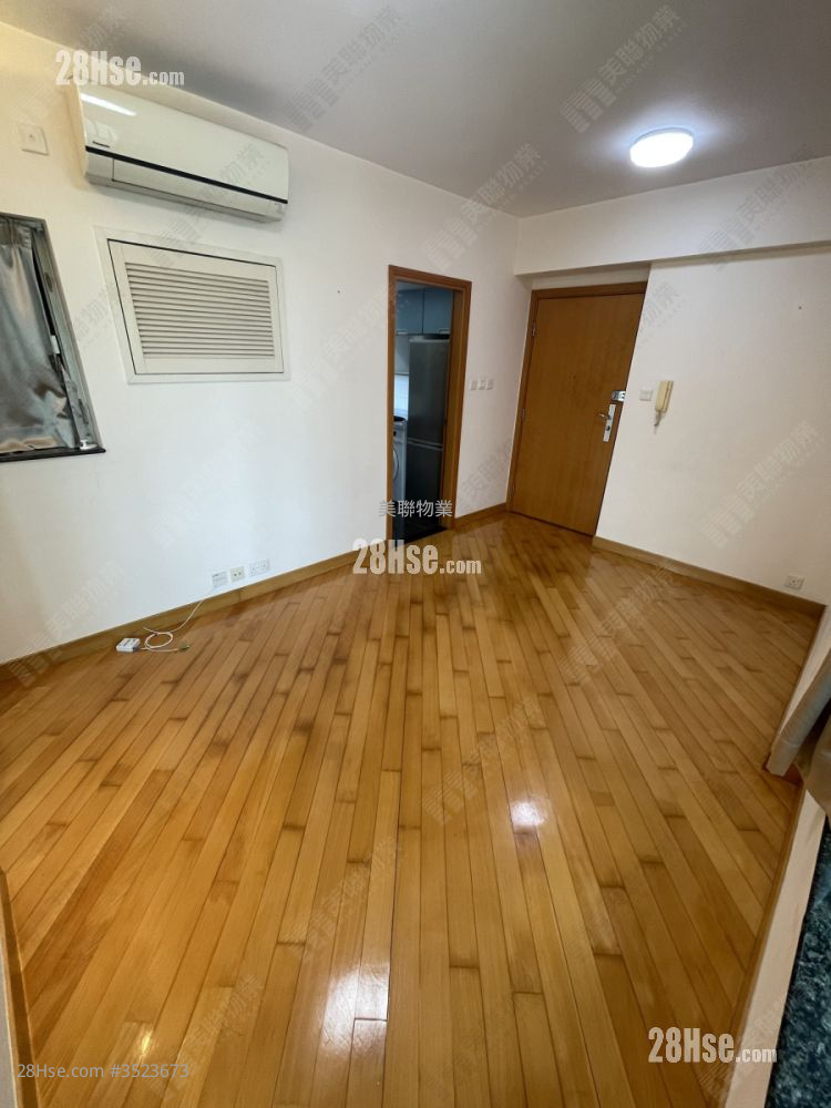 Yoho Town Sell 2 Bedrooms , 1 Bathroom 393 ft² ( 36.5 m² )