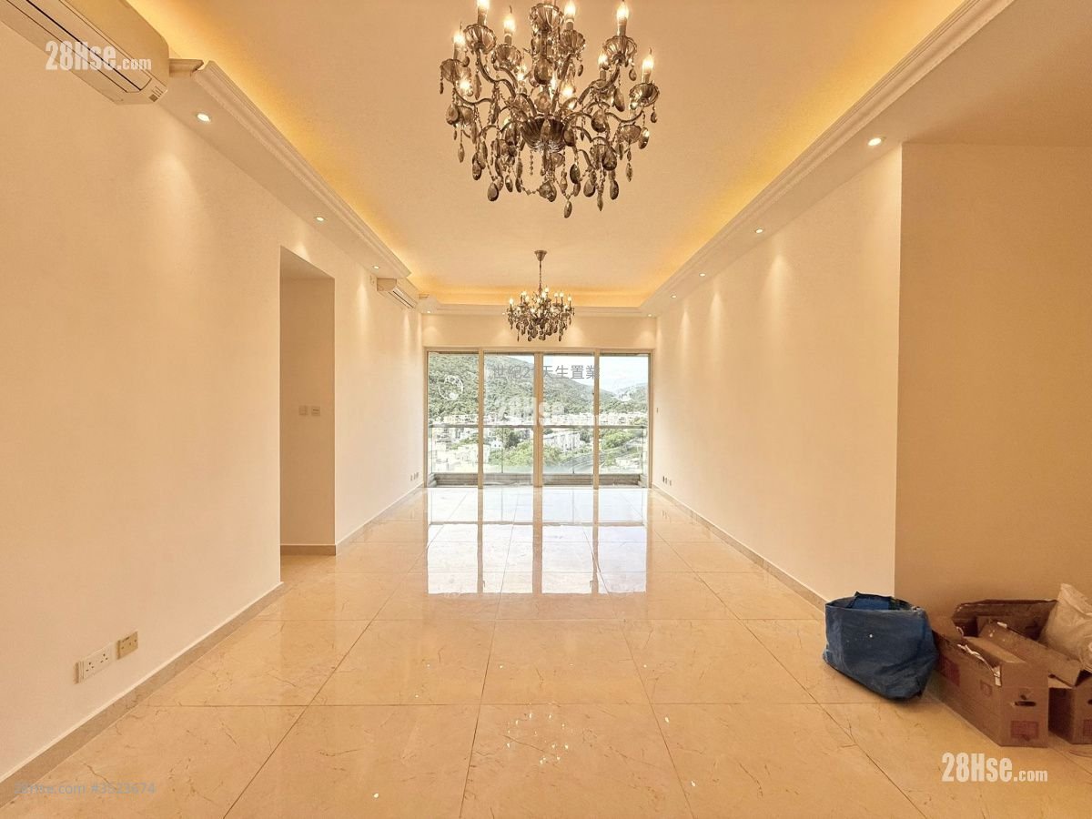 Avignon Sell 5+ Bedrooms , 3 Bathrooms 1,209 ft² ( 112.3 m² )