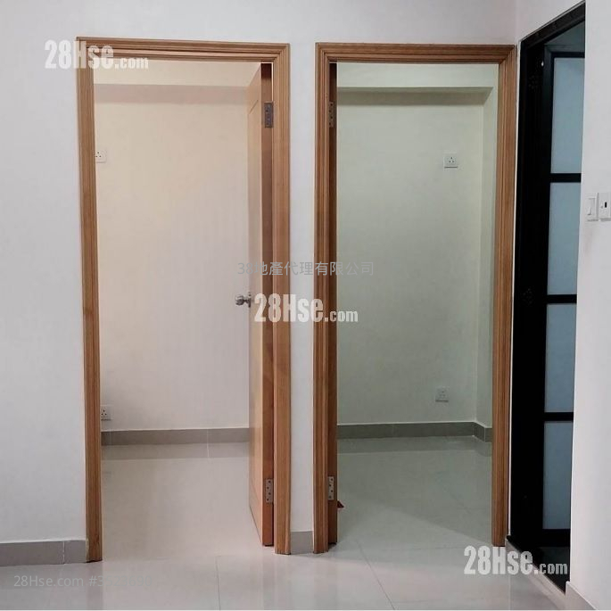 Golden League Building Sell 2 Bedrooms , 1 Bathroom 258 ft² ( 24.0 m² )