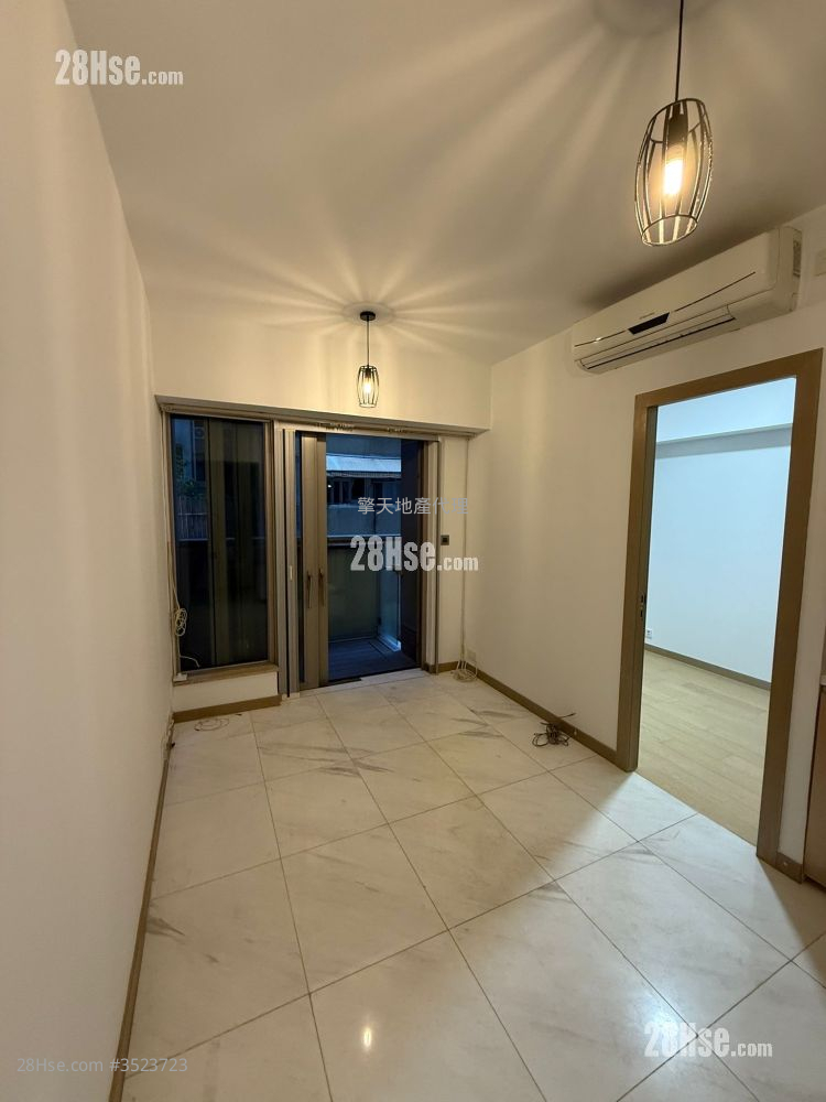 High West Sell 1 Bedroom , 1 Bathroom 293 ft² ( 27.2 m² )