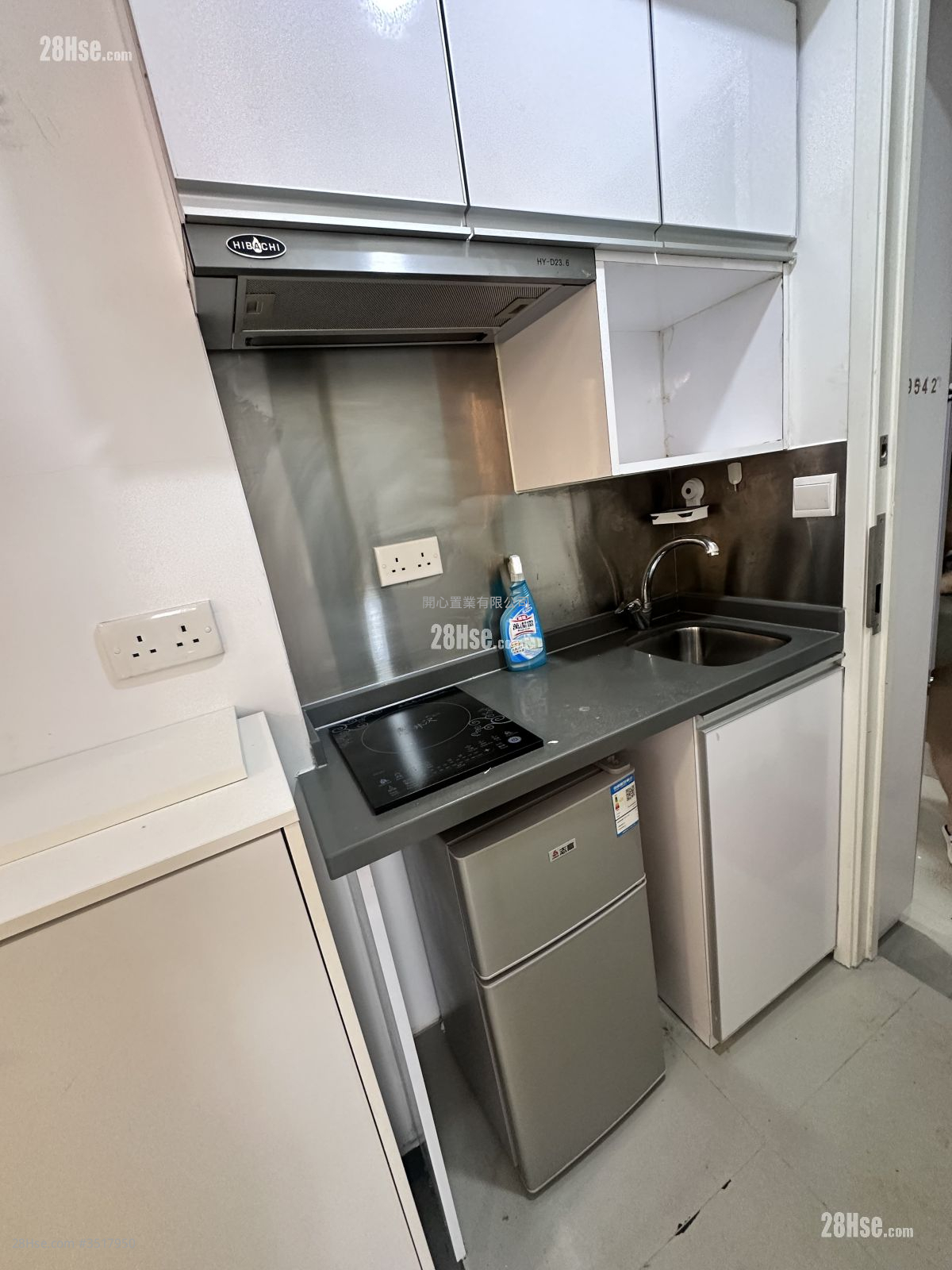 East South Building Rental 1 Bedroom , 1 Bathroom 180 ft² ( 16.7 m² )