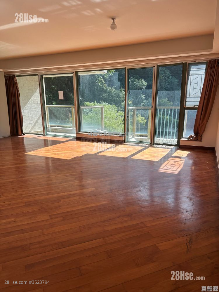 The Balmoral Sell 4 Bedrooms 1,522 ft² ( 141.4 m² )