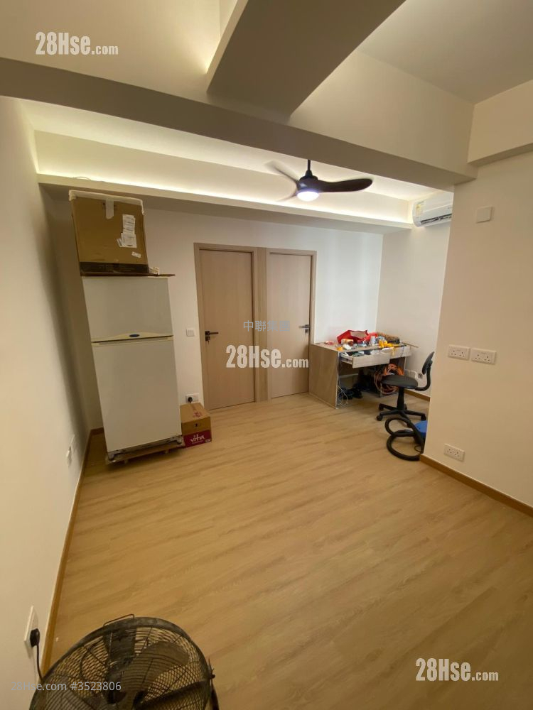 Kwong Fung Building Rental 2 Bedrooms , 1 Bathroom 343 ft² ( 31.9 m² )