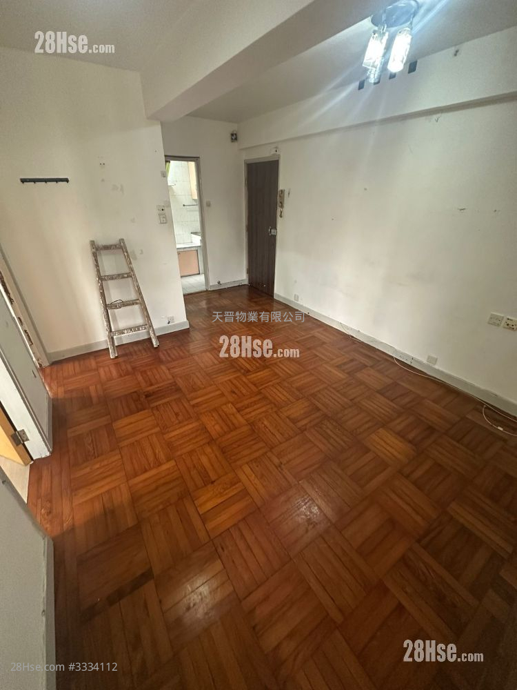On Wo Gardens Sell 2 Bedrooms , 1 Bathroom 409 ft² ( 38.0 m² )