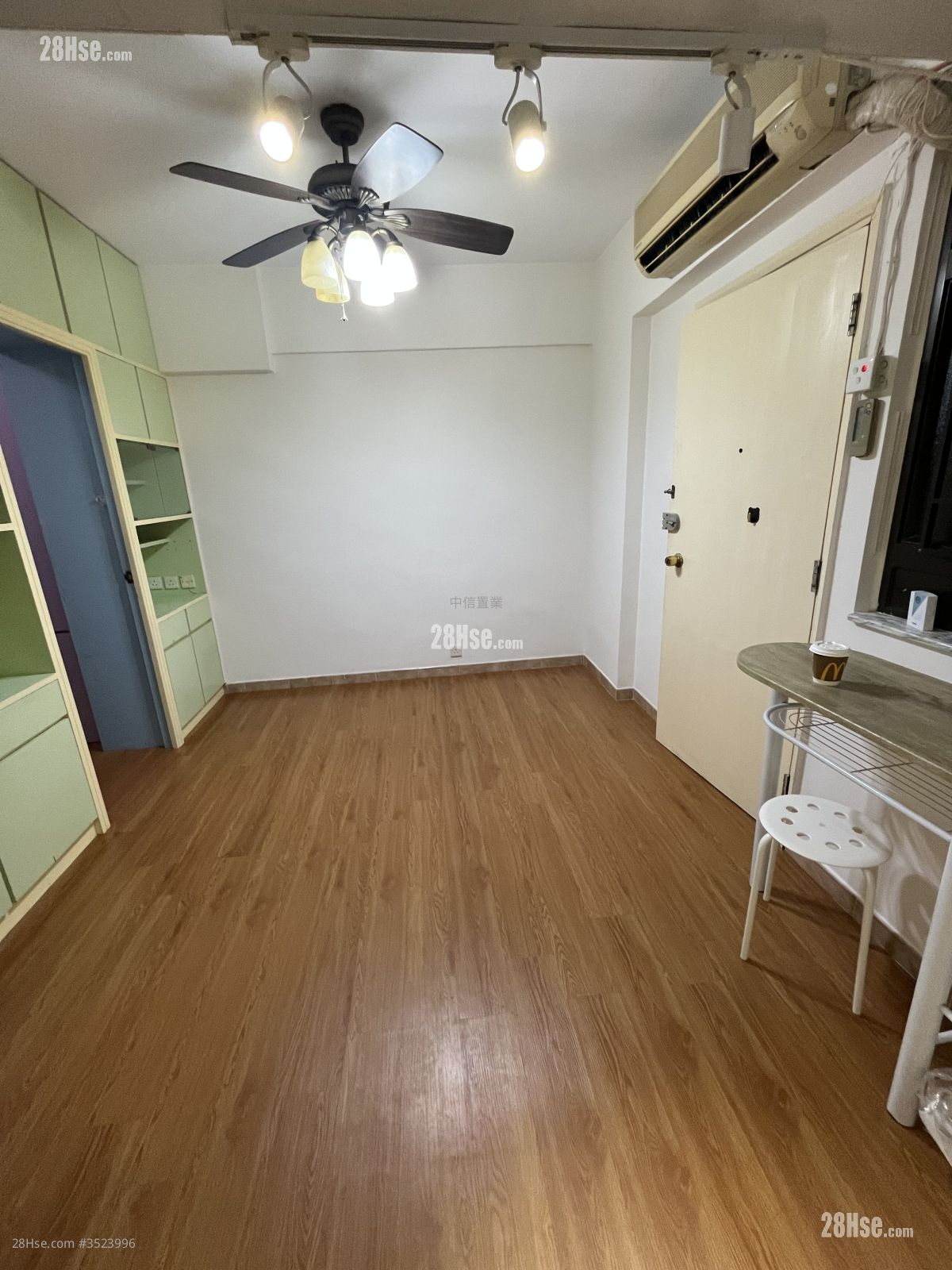 Honour Building Rental 2 Bedrooms , 1 Bathroom 340 ft² ( 31.6 m² )