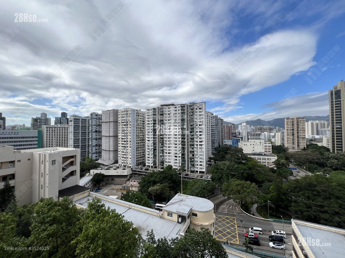 Fairland Gardens Sell 3 Bedrooms , 2 Bathrooms 1,905 ft² ( 177.0 m² )