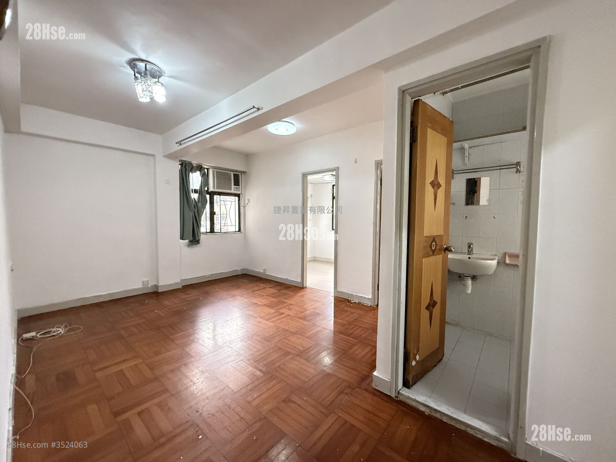 On Wo Gardens Sell 2 Bedrooms , 2 Bathrooms 409 ft² ( 38.0 m² )