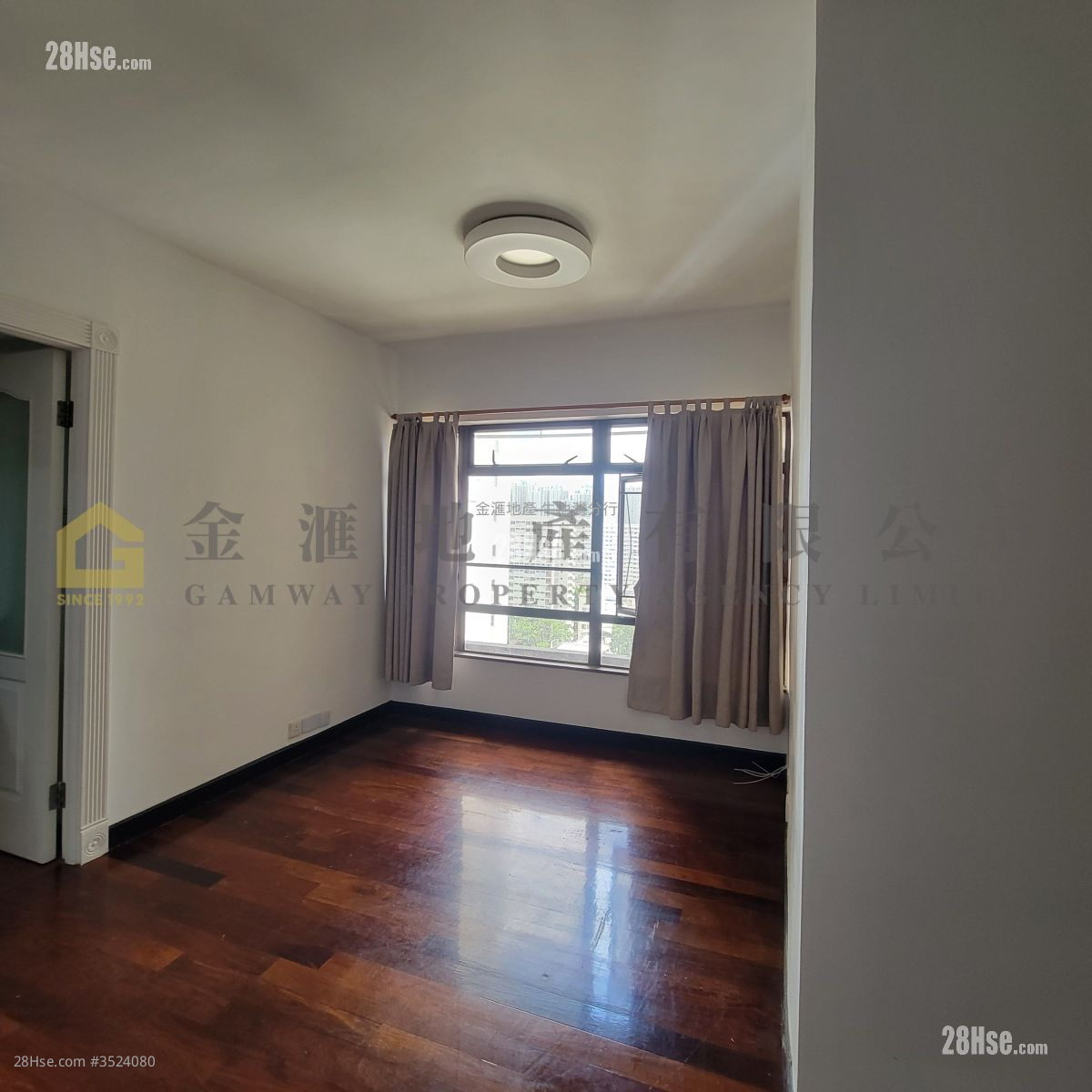Bay View Garden Sell 3 Bedrooms , 2 Bathrooms 637 ft² ( 59.2 m² )