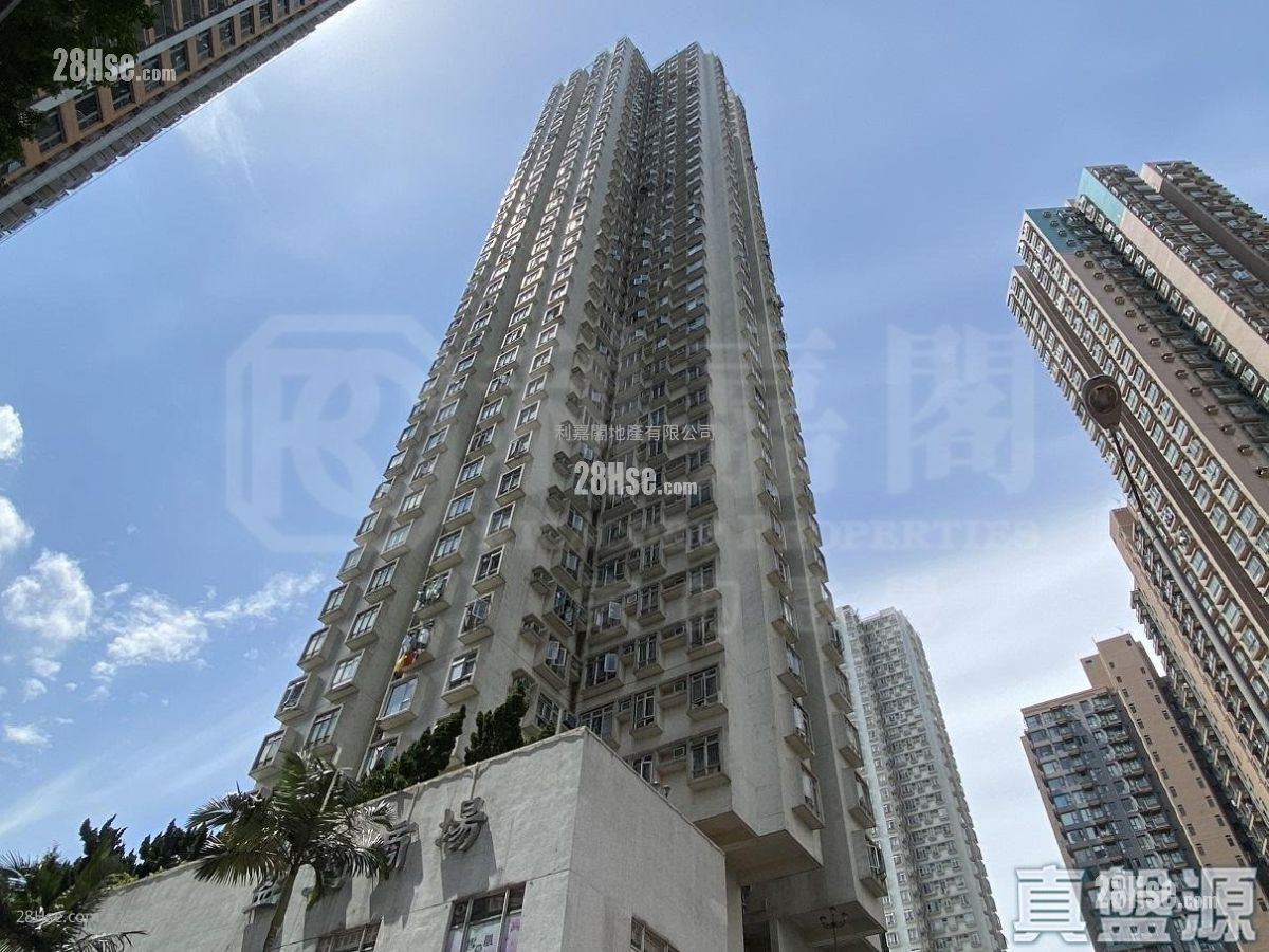 Goodrich Garden Sell 2 Bedrooms 390 ft² ( 36.2 m² )