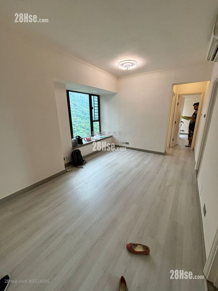 Scenic View Rental 2 Bedrooms , 1 Bathroom 485 ft² ( 45.1 m² )
