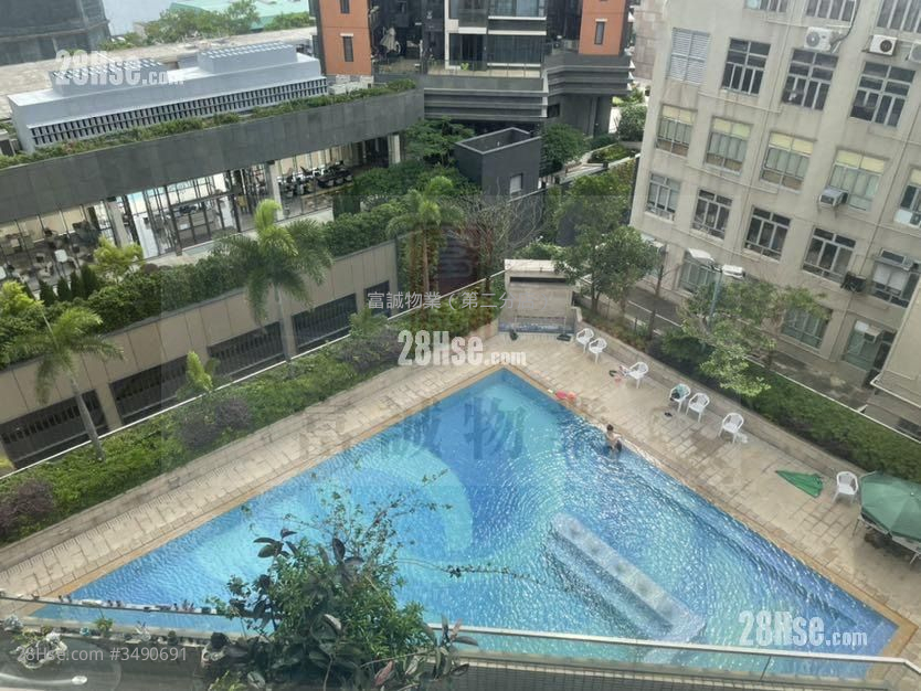 The Spectacle Sell 2 Bedrooms , 1 Bathroom 544 ft² ( 50.5 m² )