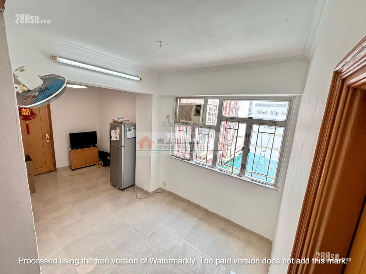 Silver Bright Building Sell 2 Bedrooms , 1 Bathroom 383 ft² ( 35.6 m² )