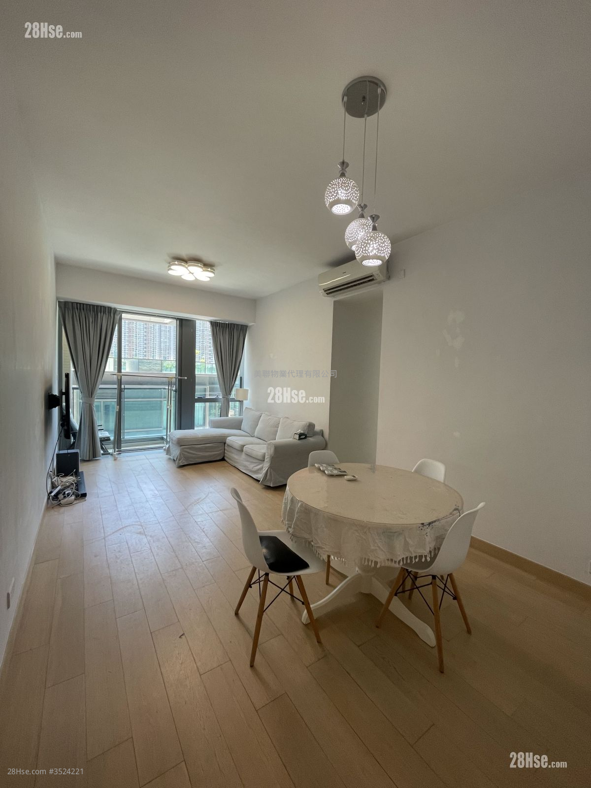 Capri Sell 3 Bedrooms , 3 Bathrooms 841 ft² ( 78.1 m² )