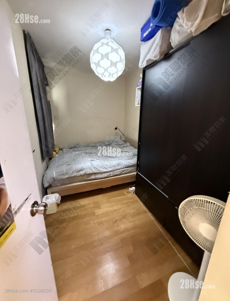 Yuk Po Court Sell 2 Bedrooms , 1 Bathroom 546 ft² ( 50.7 m² )