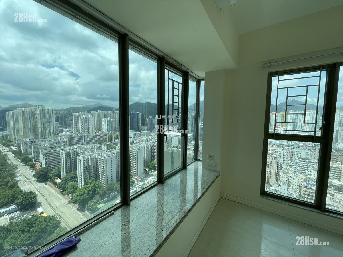 Trinity Towers Rental 3 Bedrooms , 2 Bathrooms 708 ft² ( 65.8 m² )