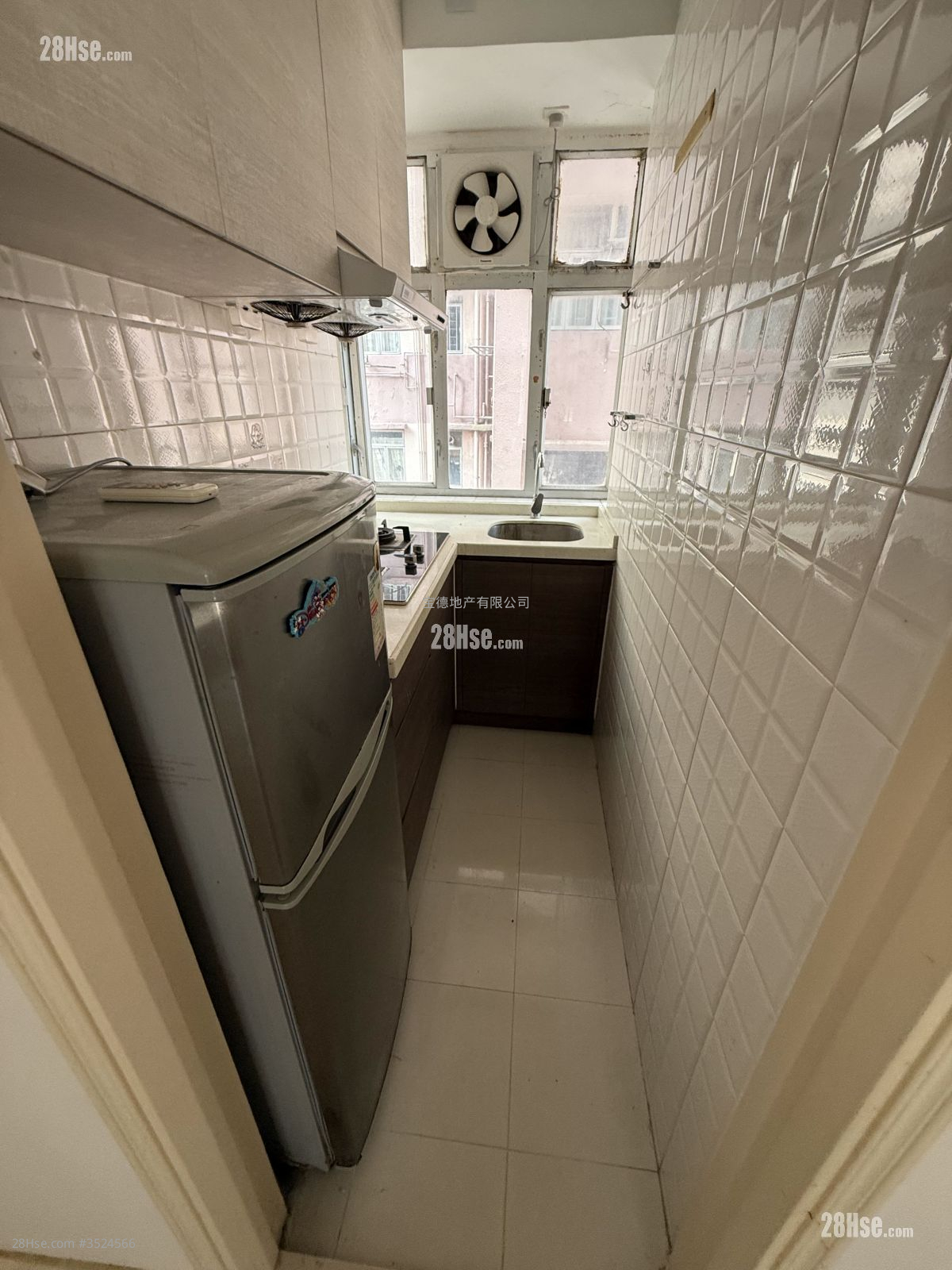 Green View Court Rental 2 Bedrooms , 1 Bathroom 321 ft² ( 29.8 m² )