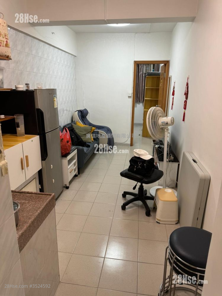Lee Fung Building Rental 1 Bedroom 250 ft² ( 23.2 m² )