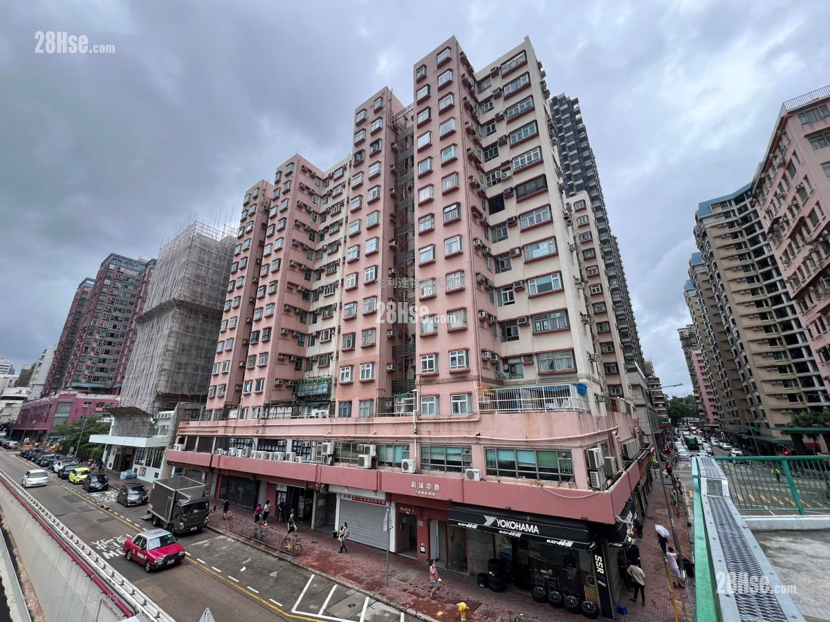 Sun Shing Centre Sell 2 Bedrooms , 1 Bathroom 290 ft² ( 26.9 m² )