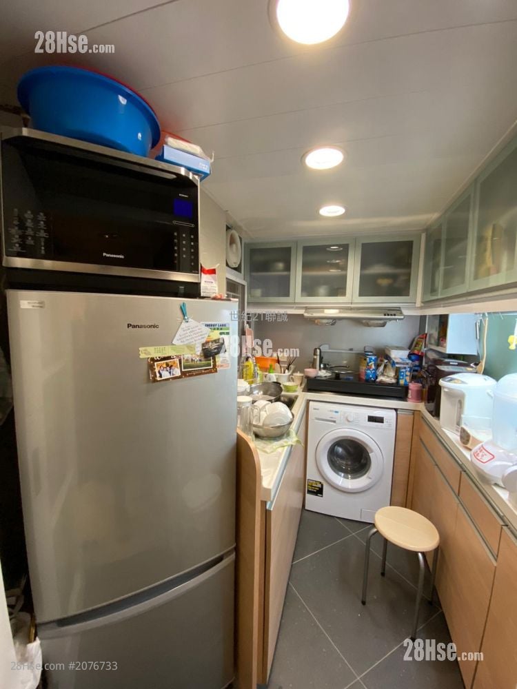 Hong Tin Court Rental 2 Bedrooms , 1 Bathroom 400 ft² ( 37.2 m² )